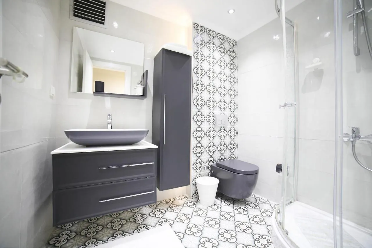 Modern Super Chic Duplex With A Terrace At The Heart Of City! Istanbul Apartment
